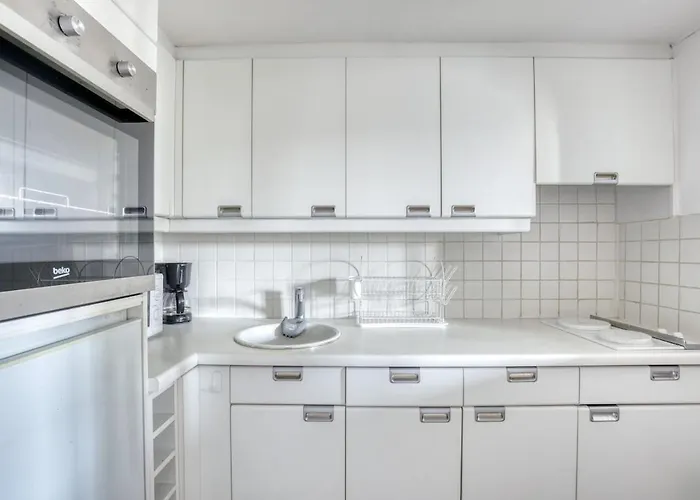 Jeanne D'arc Apartment *